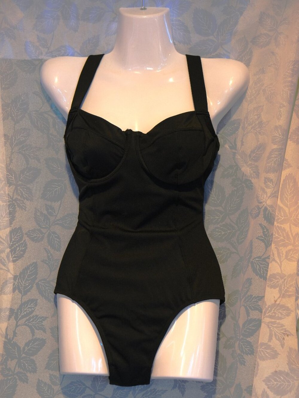 TA3 Black Slimming Sculpting One Piece Corset Back Swimsuit Size Small
